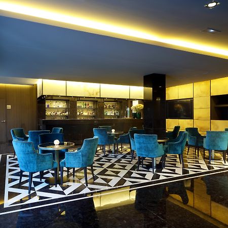 Aurea Washington Irving By Eurostars Hotel Company Γρανάδα Εξωτερικό φωτογραφία The bar at the 1001 lounge