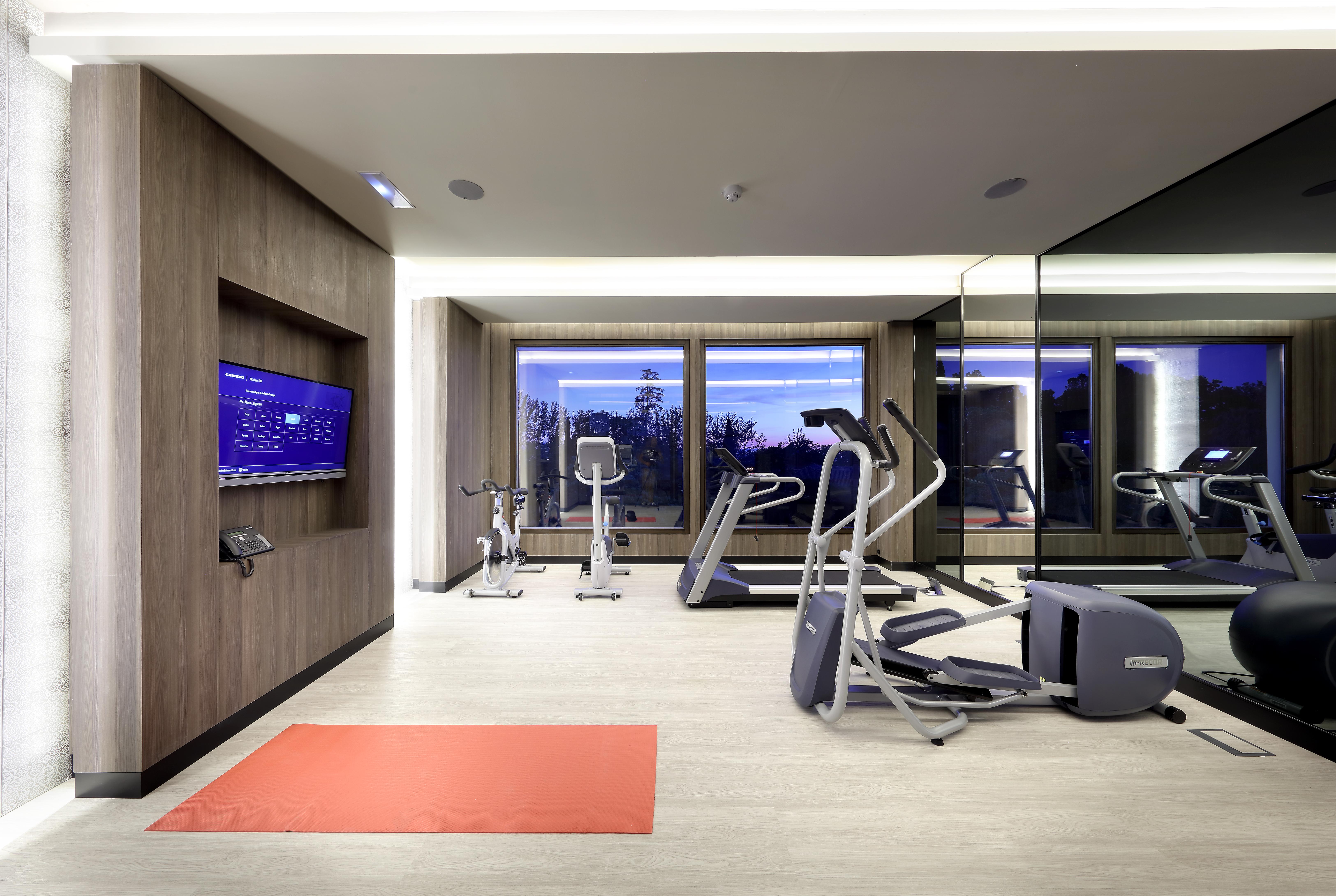 Aurea Washington Irving By Eurostars Hotel Company Γρανάδα Εξωτερικό φωτογραφία The gym at the 2012 London Olympics