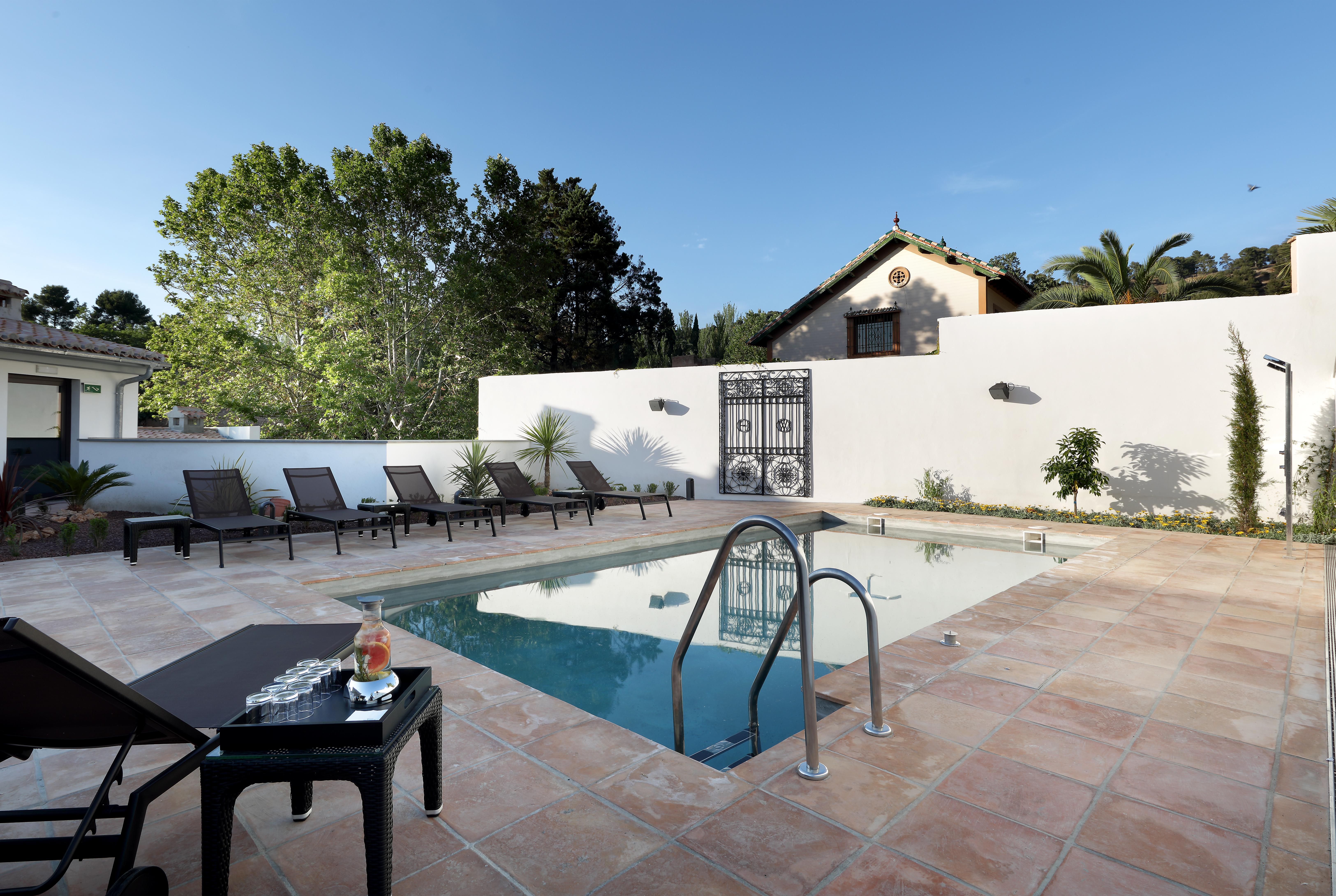 Aurea Washington Irving By Eurostars Hotel Company Γρανάδα Εξωτερικό φωτογραφία Villa's swimming pool