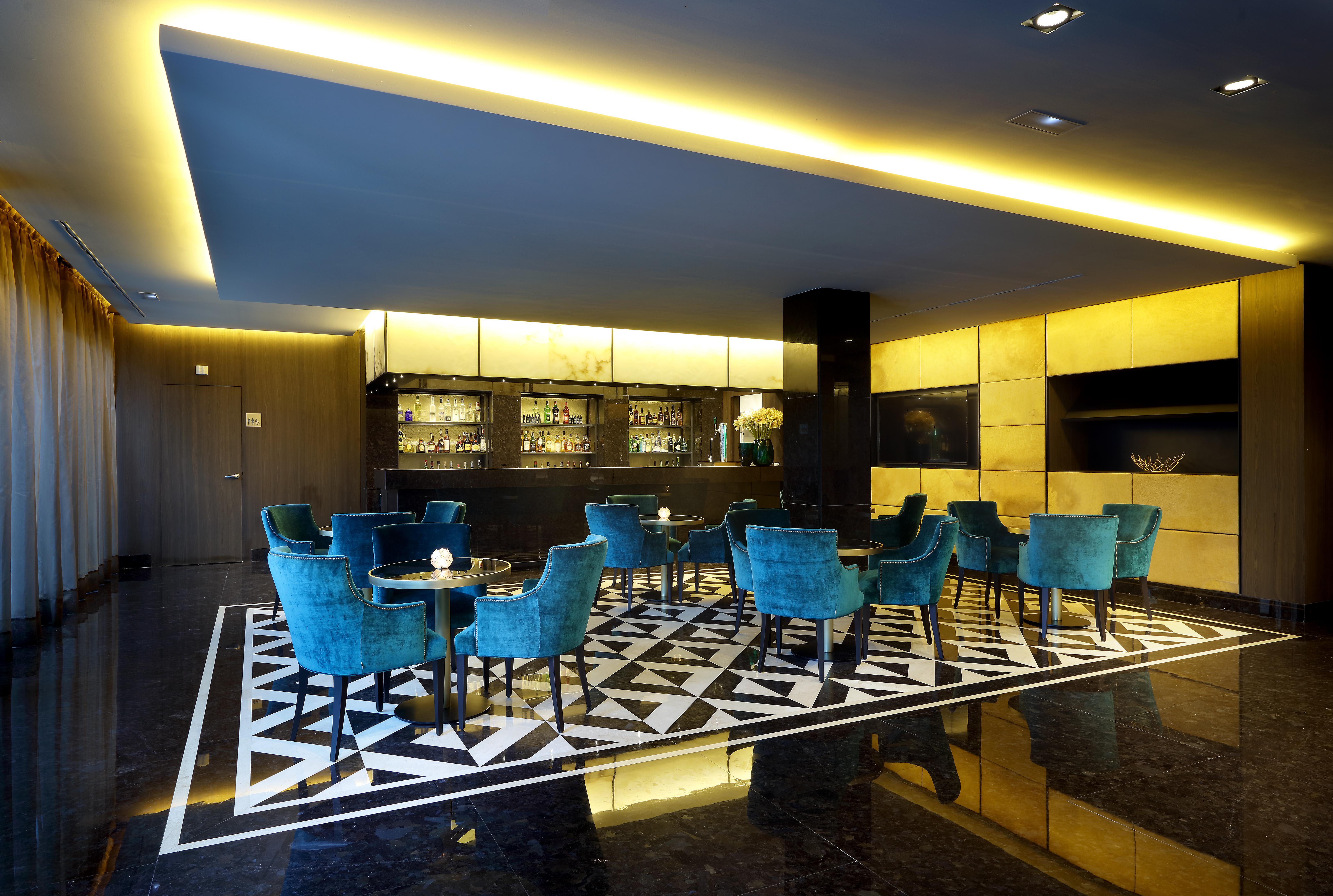 Aurea Washington Irving By Eurostars Hotel Company Γρανάδα Εξωτερικό φωτογραφία The bar at the 1001 lounge