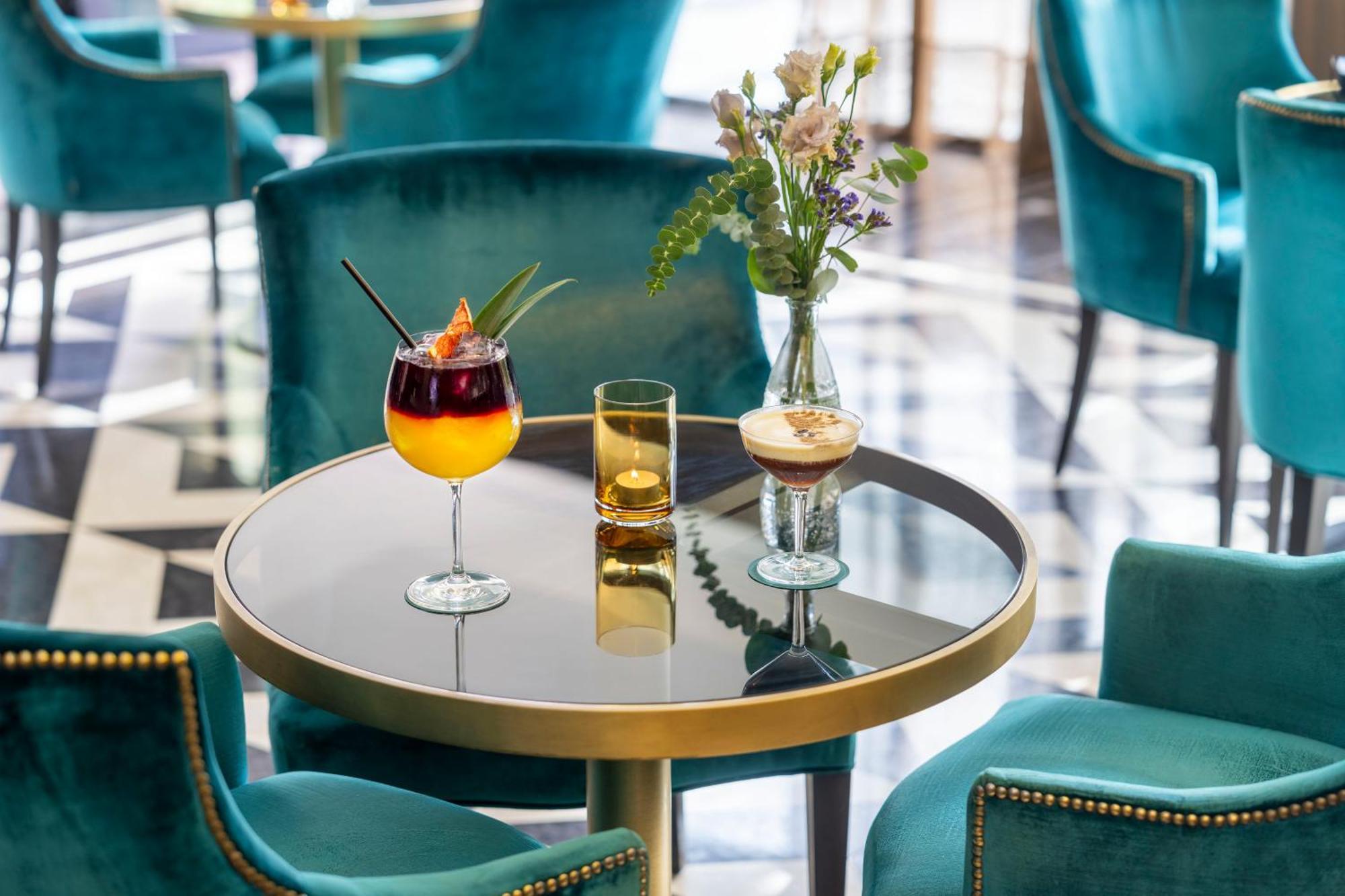 Aurea Washington Irving By Eurostars Hotel Company Γρανάδα Εξωτερικό φωτογραφία The Lounge at London Heathrow Airport